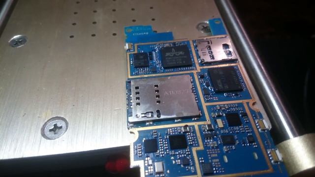 Ремонт телефонов. Не видит сим карту. Samsug s5250. ITSpec. смотреть онлайн