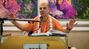 Е.С. Бхакти Расаяна Сагара Махарадж - Господь Брахма на приёме у Кришны.