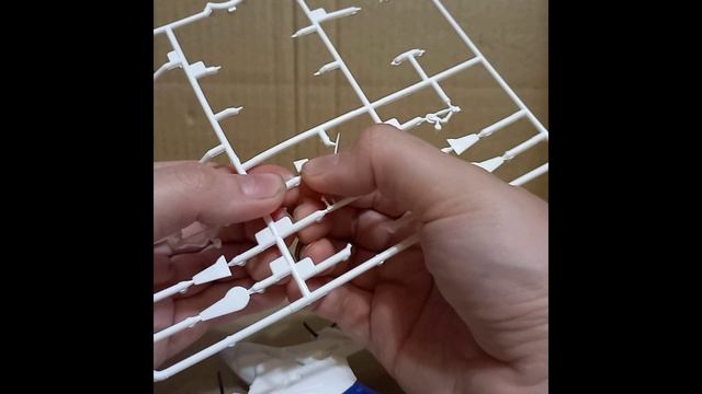 собираю модель самолётика