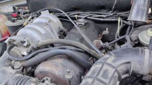 жрёт масло автомобиль и может в это время не дымить из глушителя автомобиля