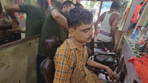 Придорожный Индийский массаж головы ASMR - Настоящая релаксация уличного парикмахера