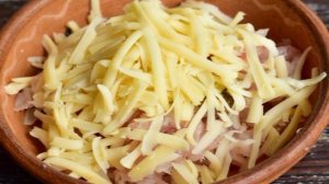 Чебуреки с курицей и сыром