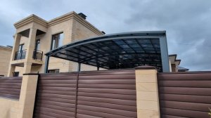 Автонавес из алюминия с монолитным поликарбонатом.