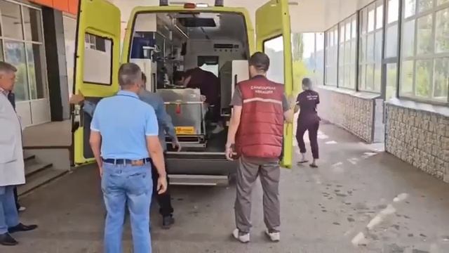 Санитарная авиация эвакуировала из Стерлитамака пятерых пострадавших смотреть онлайн