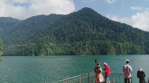 Абхазия. Путешествие на озеро Рица. Дача Сталина/ Кафе и цены для отдыха у реки