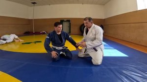 Применение рычага локтя в различных ситуациях