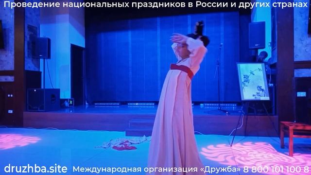 Китайский танец Ли Жэнь Син (丽人行) в исполнении танцовщицы Ирины смотреть онлайн