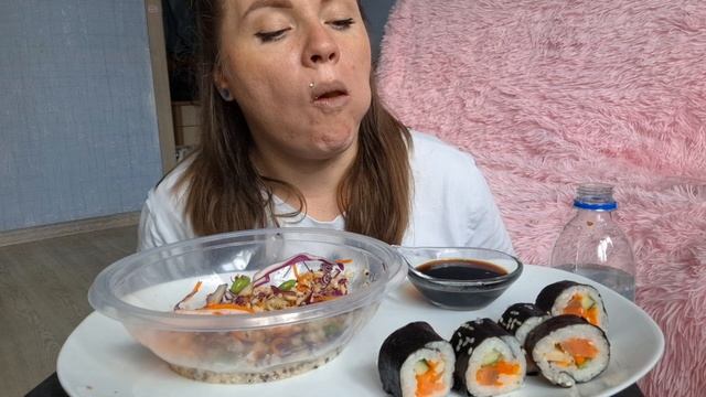 Кимбаб с форелью, поке с щупальцами кальмара #мукбанг #фудблог