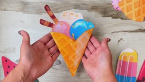 Простая поделка с детьми. Летняя поделка для детей. Объёмная летняя аппликация с мороженым.