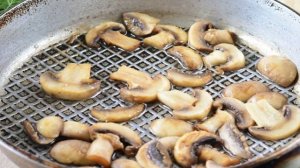 Чебуреки с мясом и грибами