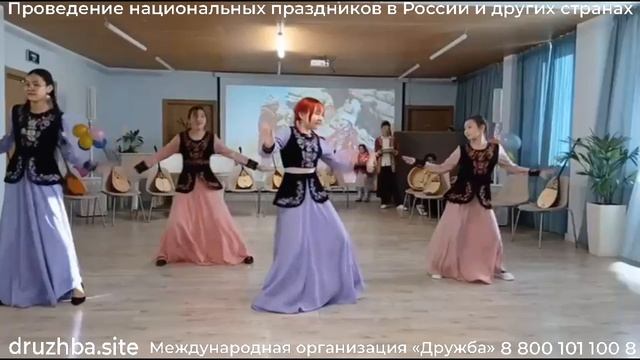 Казахский танец в исполнении группы казахского ансамбля Айшат. смотреть онлайн