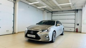 Lexus ES300h, 2016 год