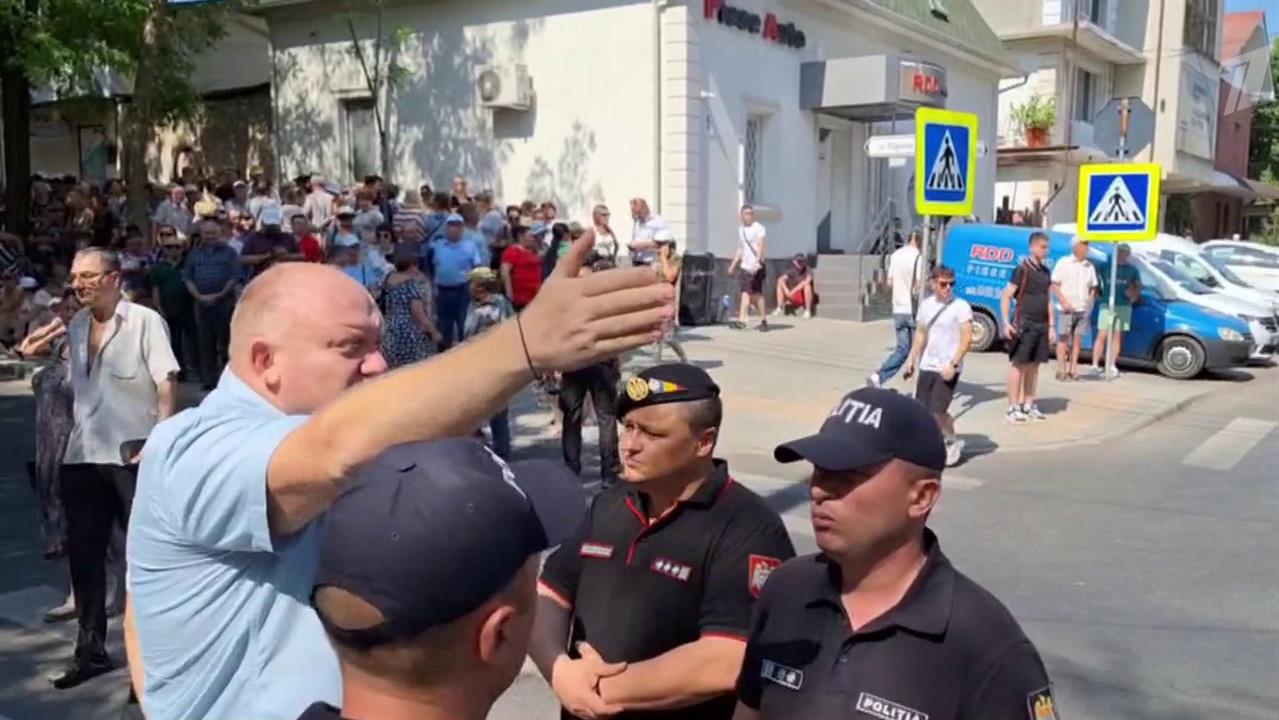 В Молдавии новые протесты у СИЗО, где содержат главу Гагаузии Евгению Гуцул