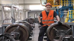 Погрузка колёсных пар в грузовой вагон метро