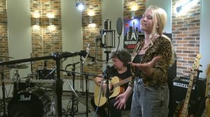 Нас бьют мы летаем - Вероника Страх