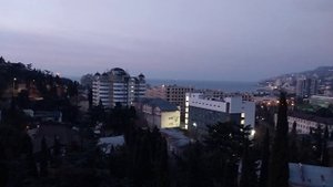 утренняя Ялта. Вид с балкона отеля "Адмирал"