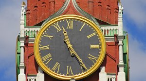 Кремлевские куранты впервые исполнили Государственный гимн России