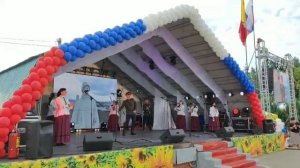 Песни Багатицы и других коллективов.