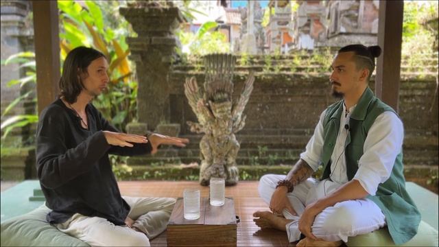 ПРОБУЖДЕНИЕ через Болезнь, близость Смерти, Тернии и Трудности Аджита / Ajit Baba смотреть онлайн