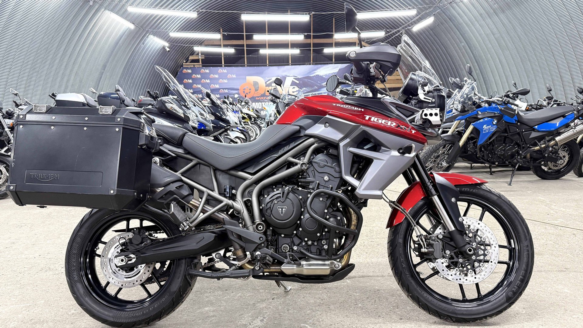 Обзор Triumph Tiger 800 XRT |В НАЛИЧИИ| смотреть онлайн