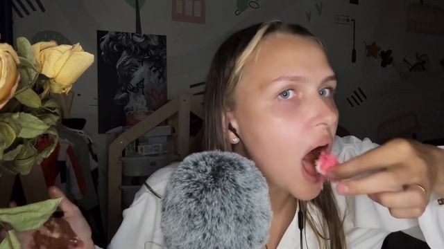 Асмр Итинг Шоколада Волосы ангела Звуки рта ASMR eating chocolate angel hair смотреть онлайн