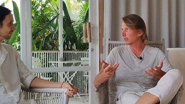 Инфобизнес и продажа иллюзий. Откровение от продюсера с 15 летним опытом / Александр Легин смотреть онлайн