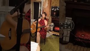 А эта запись сделана позже в тот же вечер, песня спета на бис раз в 50-й😁😅