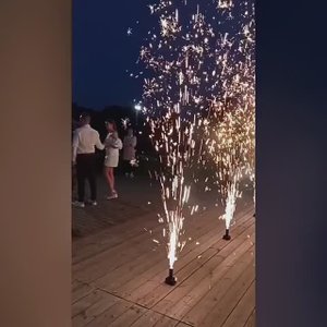 Холодные золотые фонтаны - Свадебный парк "Клевер"