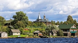 Участок 12 соток в г.п.Вознесенье Ленинградская область