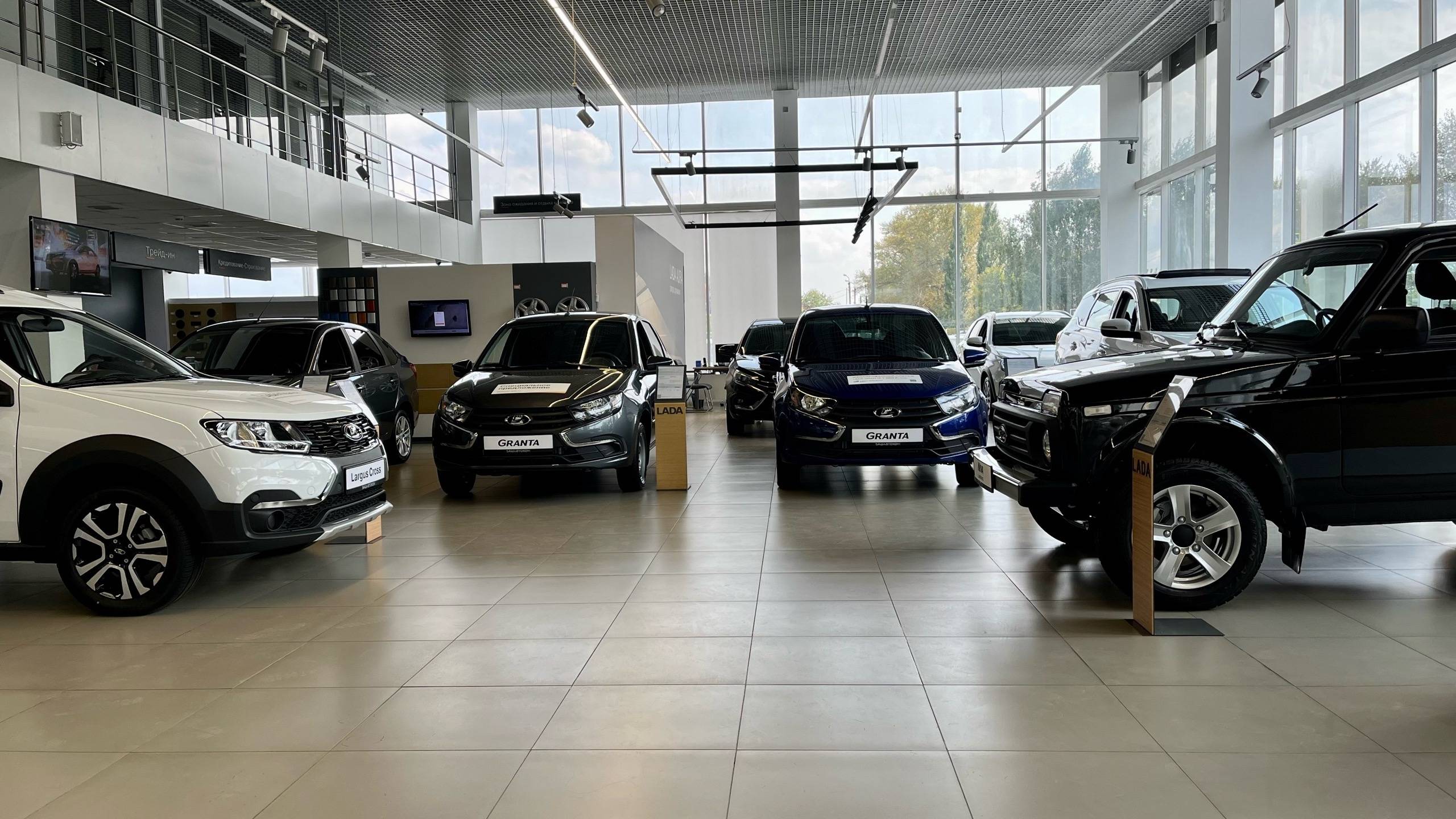 Сколько стоят новые Lada Granta, Vesta SW Cross, Largus, Niva Legend и Aura смотреть онлайн