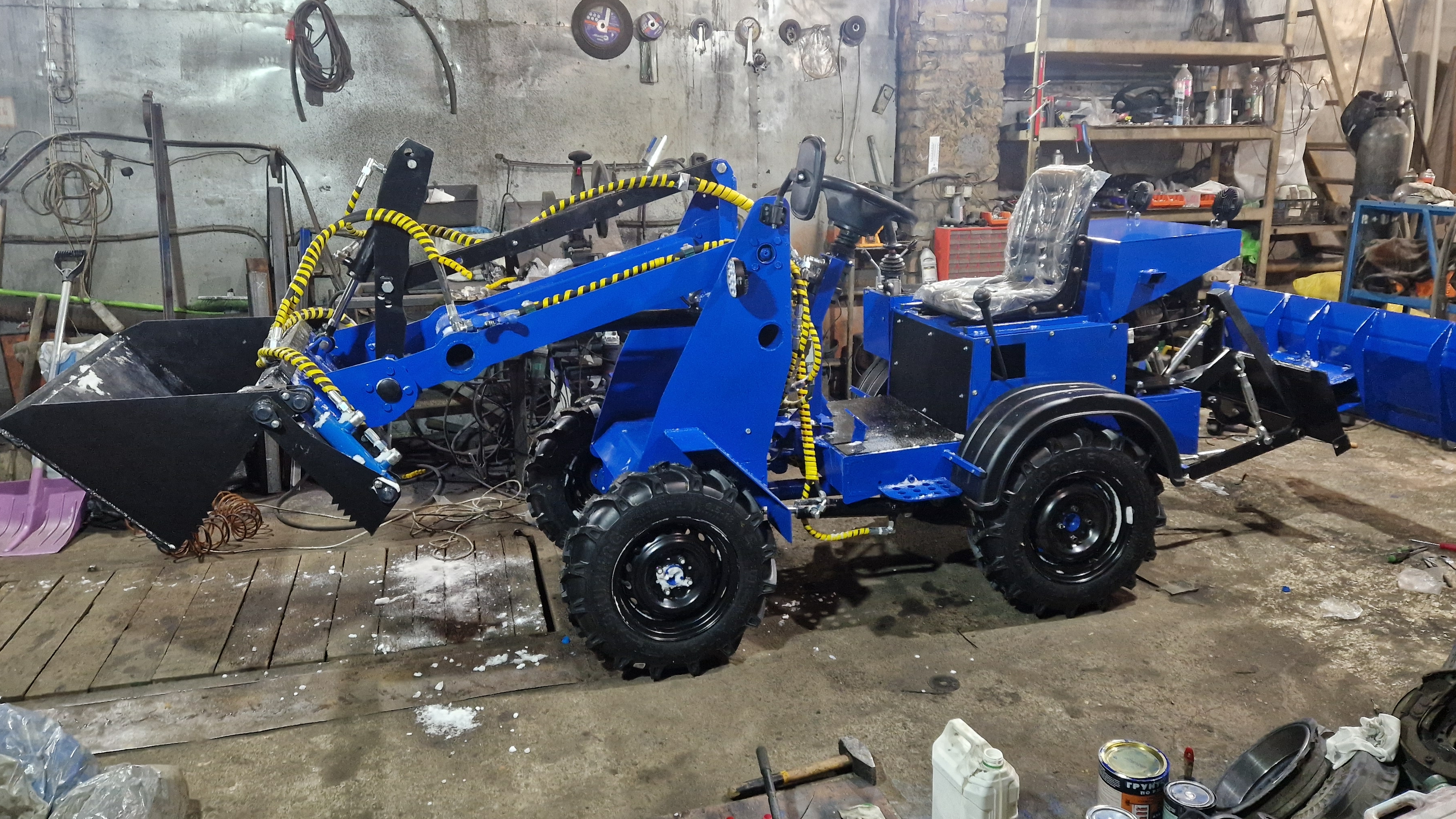 Самодельный Минипогрузчик 4х4 20лс переломка смотреть онлайн