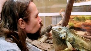 153. ГРАЖДАНСТВО ОТКЛАДЫВАЕТСЯ / Зря простояли очередь / Зоопарк