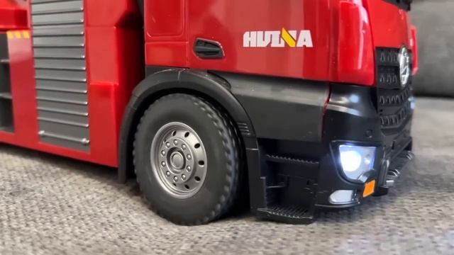 Марк и рассказы о новых машинах, на которые напал поезд смотреть онлайн