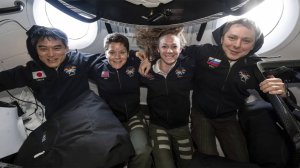 Экипаж Crew Dragon вернулся на Землю