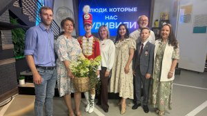 Тимур Борисов с песней От людей на деревне не спрятаться в передаче Люди.которые нас удивили.