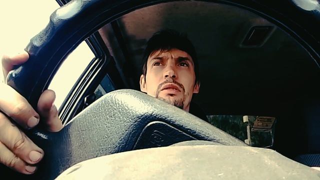 Показываю как стучит в подвеске, подшипник ступици при движении. смотреть онлайн