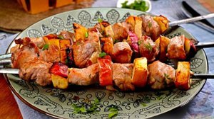 Яблоко задора на пикнике. СВИНОЙ ШАШЛЫК С ЯБЛОКАМИ