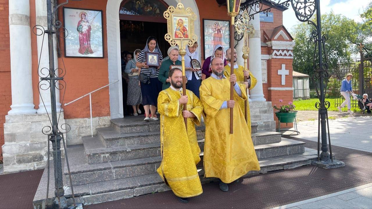 КРЕСТНЫЙ ХОД В ДЕНЬ ПАМЯТИ СМОЛЕНСКОЙ ИКОНЫ БОЖИЕЙ МАТЕРИ смотреть онлайн