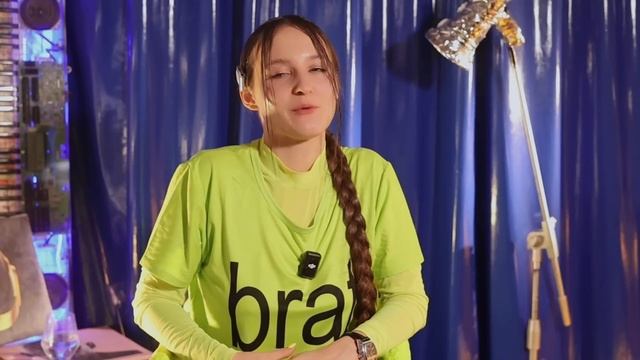 Charli XCX: почему ГРЯЗНУЛЯ победила CLEAN GIRL? Tone of voice или ПОДАЧА Чарли