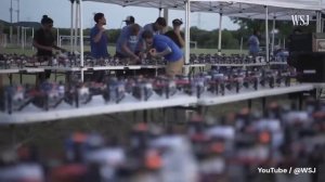 Фейерверки с помощью дронов создают сложные узоры с точностью до миллисекунды.