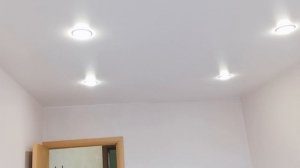 матовый натяжной потолок с нишей