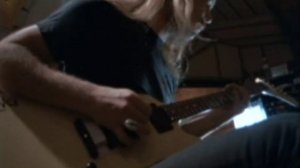 James Hetfield играет Wherever I May Roam на белом ESP Explorer в студии (1991)