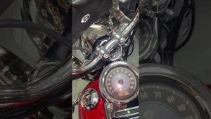 HARLEY-DAVIDSON FLD (2012) красный