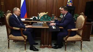 Владимир Путин провел рабочую встречу с Губернатором Омской области