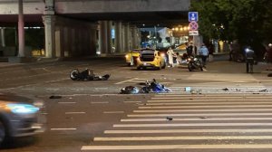 Момент смертельного ДТП с участием мотоцикла в Москве