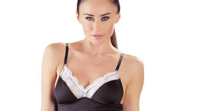 Красотка гуляет вечером смотреть онлайн