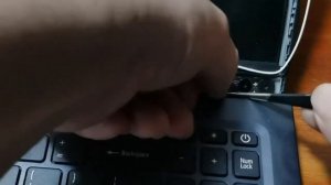 Как заменить крышку матрицы (Cover A) для ноутбука Acer Aspire 3