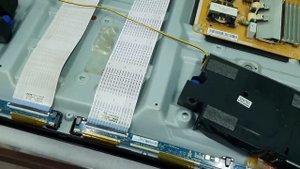 Как заменить матрицу (экран) для телевизора Samsung UE22H5600AK