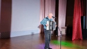 Эта песня несёт только позитив и прекрасное настроение на весь день!
