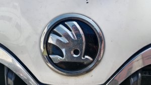 Замена салонного фильтра на Шкода ети. Как поменять фильтр салона на Шкода ети.